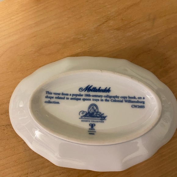 Beautiful porcelain antique style trinket dish - Picture 5 of 5